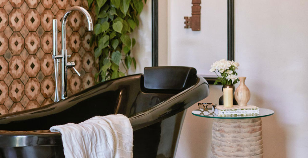 Estate de Frangipani - Bathtub